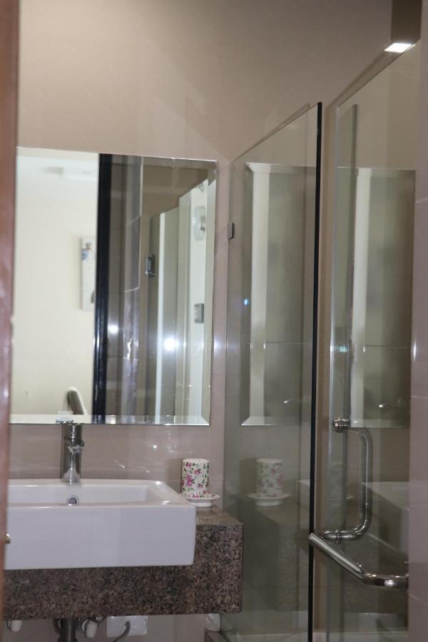Condo-Mactan Newtown Lapu-Lapu City Kültér fotó